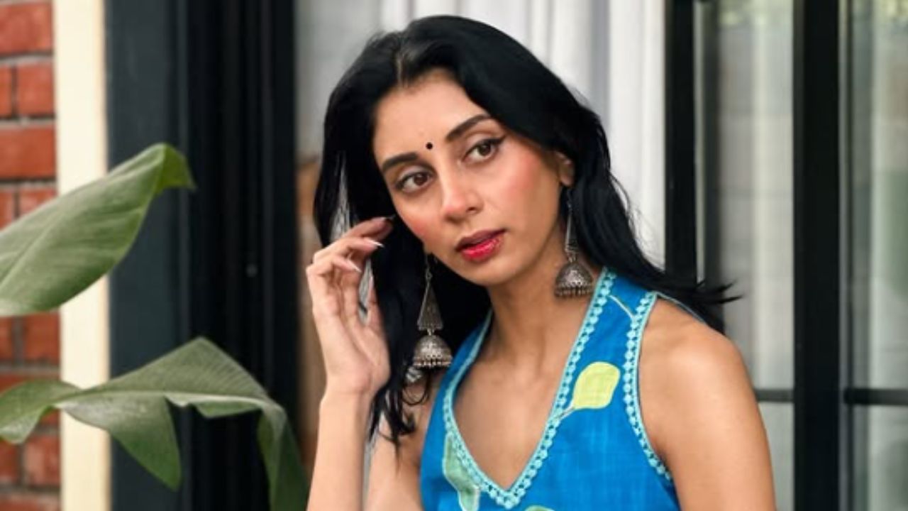 Instagram : dollysingh