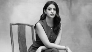 Instagram : navyananda