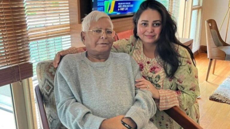 राजनीति और परिवार छोड़ रही हूं…..कौन हैं रोहिणी आचार्य? आखिर क्यों लिया इतना बड़ा फैसला